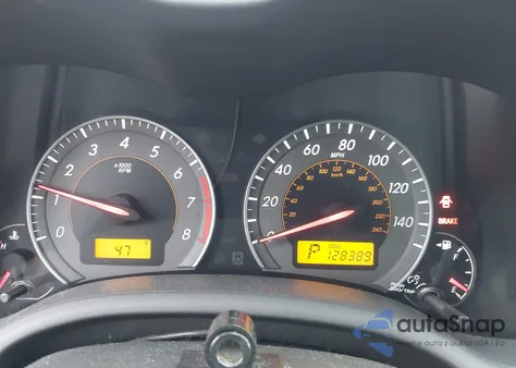 2010 Toyota Corolla S z USA, uszkodzony, nr VIN 2T1BU4EE4AC303301